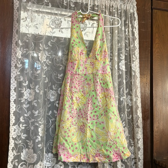 Lilly Pulitzer Dresses & Skirts - Lilly Pulitzer size 2 summer light weight dress excellent condition vintage